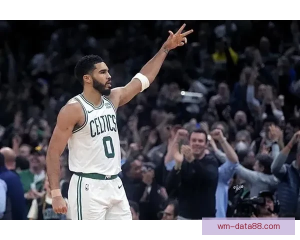 塔图姆三节砍23分11篮板9助攻出战战绩11胜2负展现巨星潜力